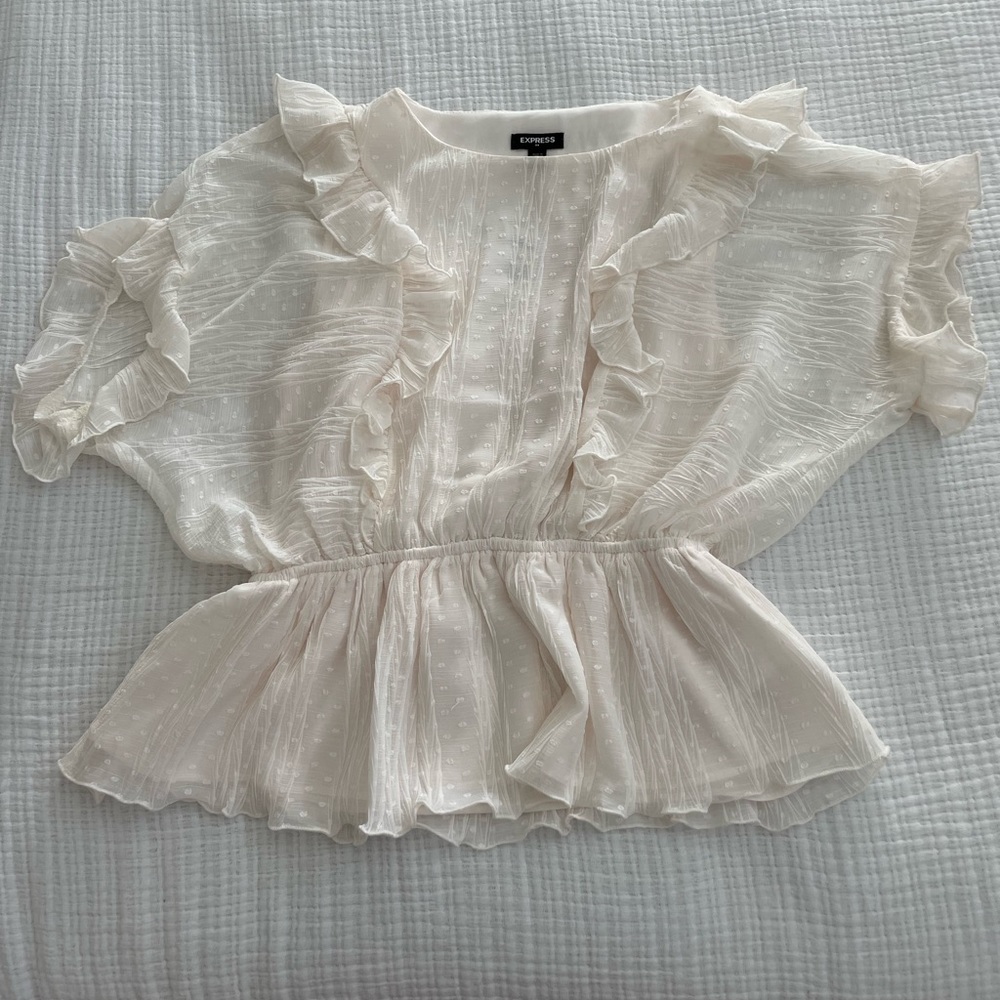 Cream textured ruffled short sleeve top